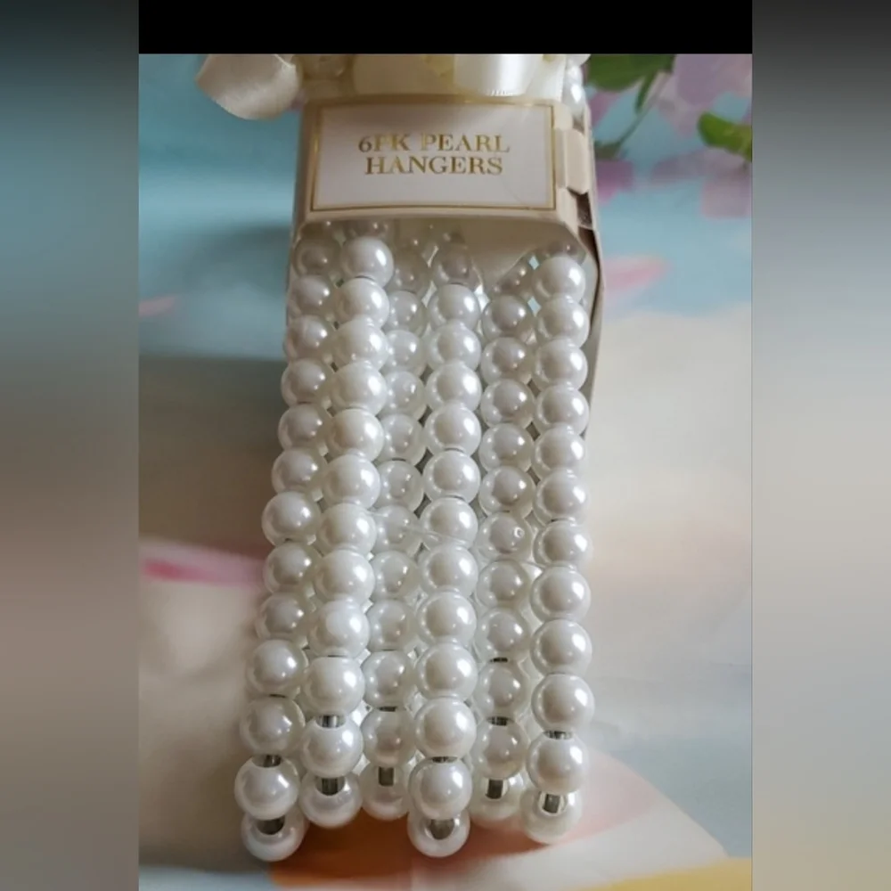 Jack + Linn 6Pk Faux Pearl Hangers